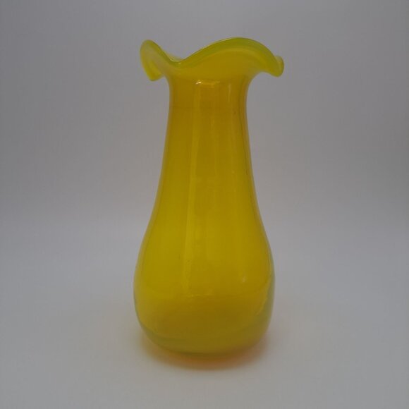 Vintage Yellow Blown Glass Vase With Ruffled Edge - Picture 1 of 10